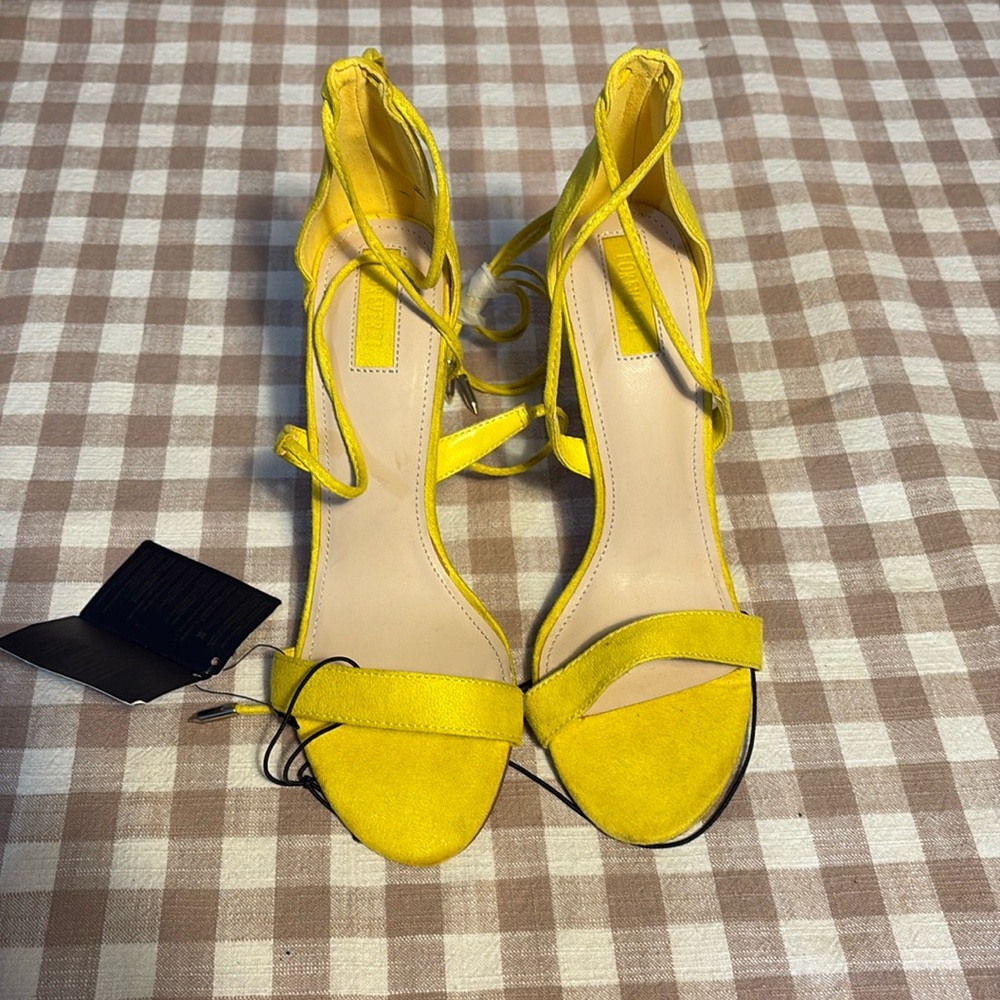 Yellow Lace Up Open Toed Heels Forever 21 Size 7 NWT